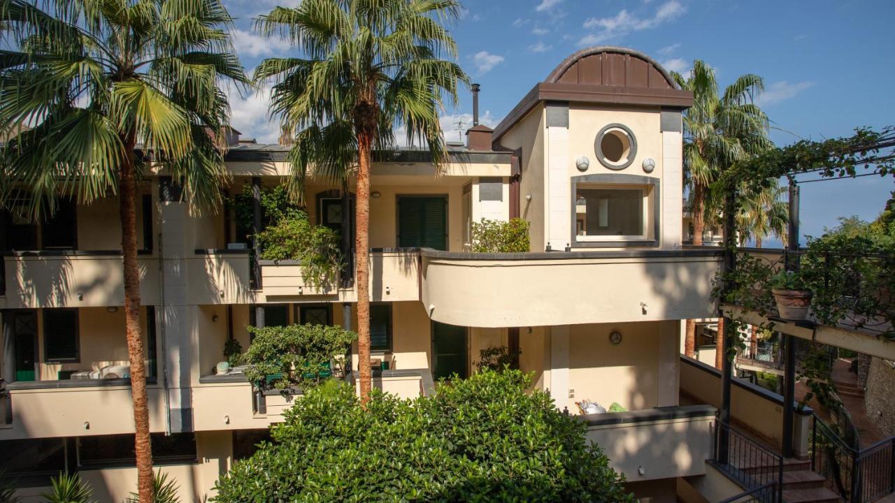 Beautiful Apartment In The Centre Of Taormina Exteriör bild