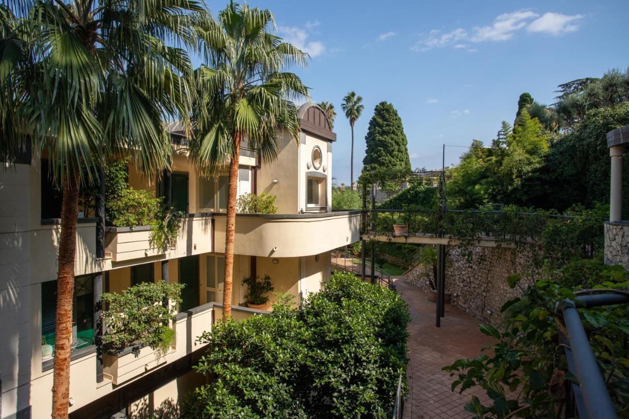 Beautiful Apartment In The Centre Of Taormina Exteriör bild