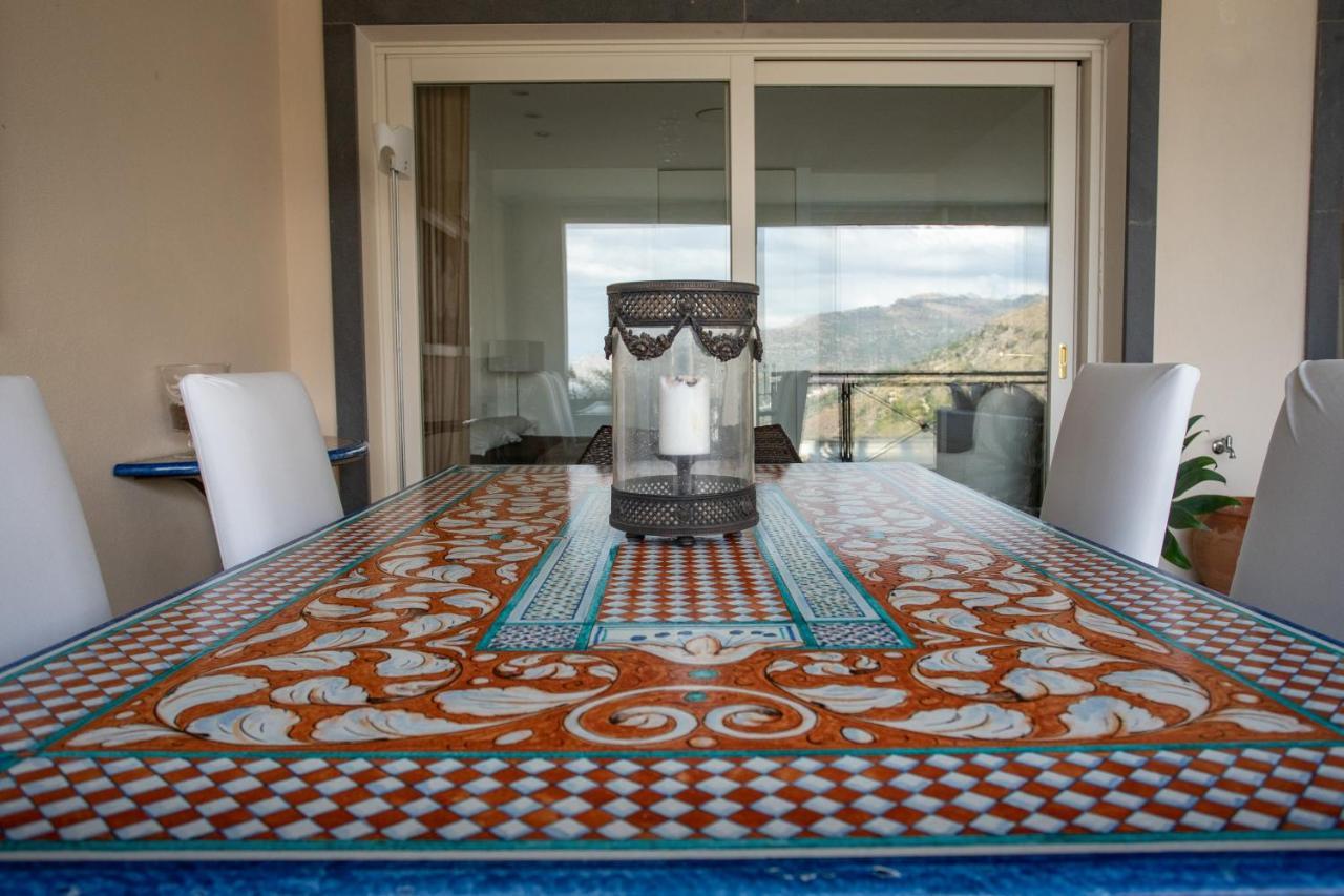 Beautiful Apartment In The Centre Of Taormina Exteriör bild