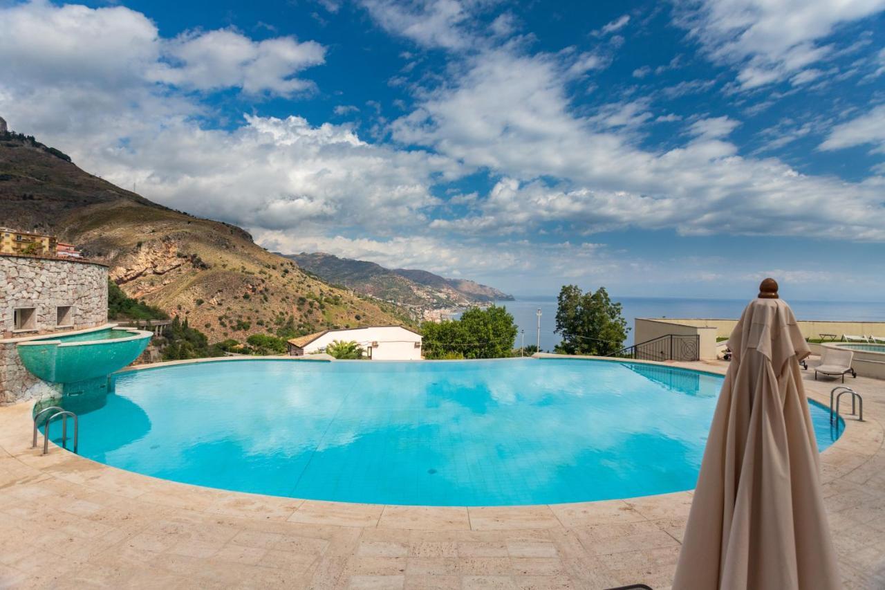Beautiful Apartment In The Centre Of Taormina Exteriör bild