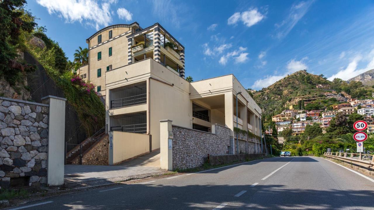 Beautiful Apartment In The Centre Of Taormina Exteriör bild