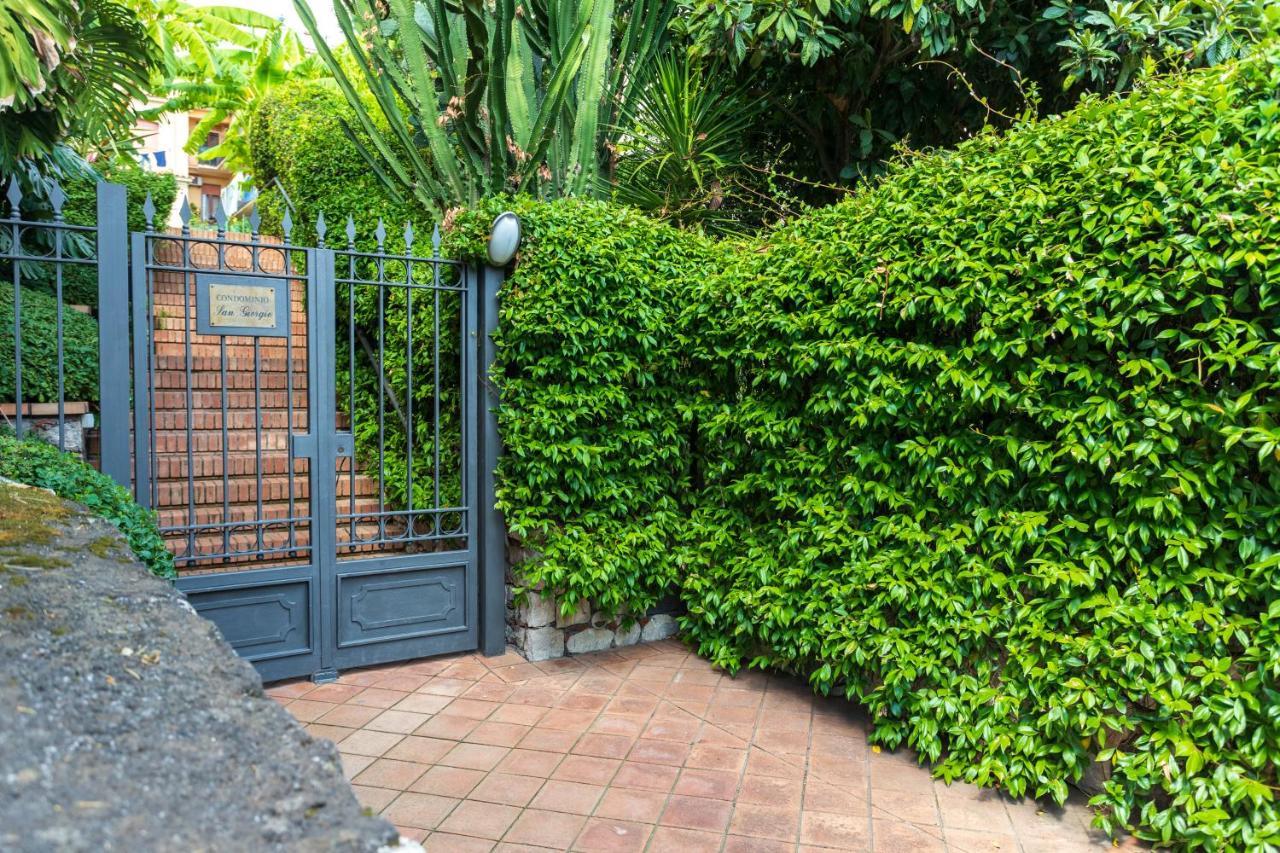 Beautiful Apartment In The Centre Of Taormina Exteriör bild